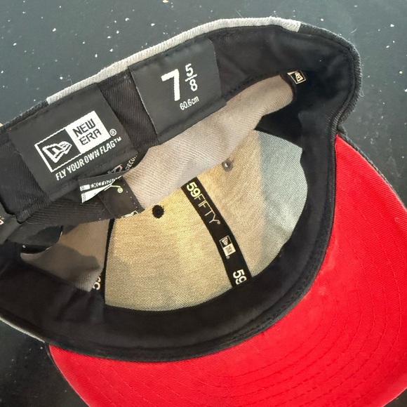 Two-Tone Black and Gray Mizuno New Era  Logo Hat - Picture 5 of 5